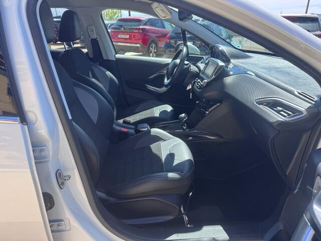 PEUGEOT 2008 ALLURE 1.2 E-THP AUTO SPANISH LHD IN SPAIN 43000 MILES 1 OWNER 2017